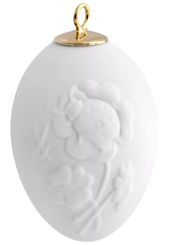 Meissen Osterei mit Relief Marienkäfer Weiß Biskuit H 4,6 cm 