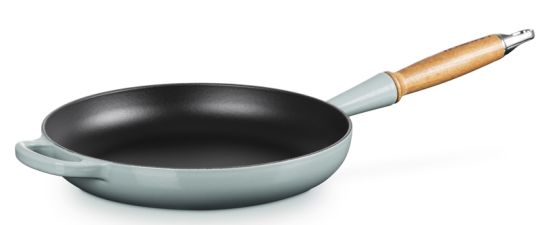 Le Creuset Bratpfanne Rund Mit Holzgriff 26 Cm Sea Salt Gusseisen Signature 